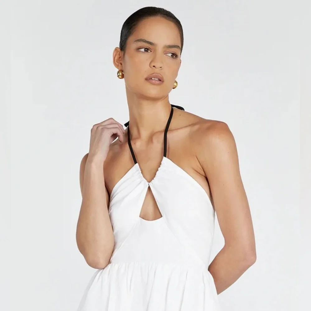 DISSH Alyssa white linen maxi dress - Picture 2 of 6